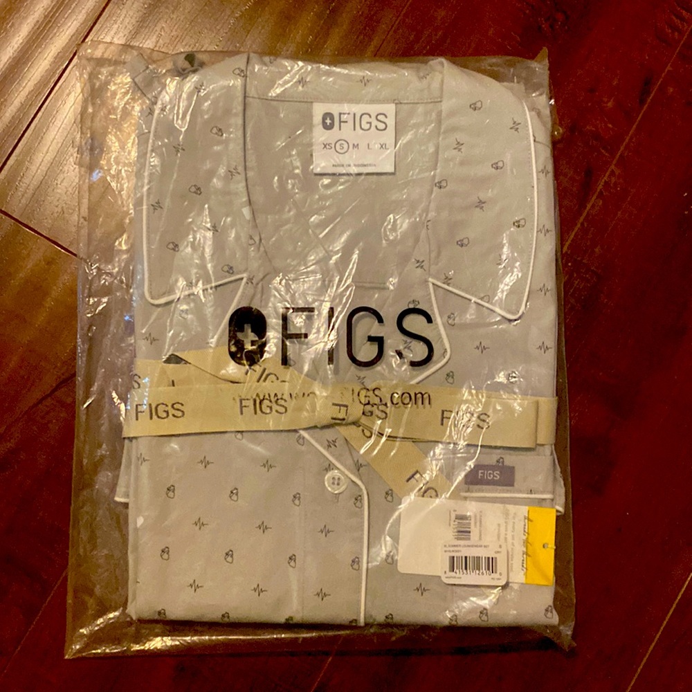 FIGS pajama set